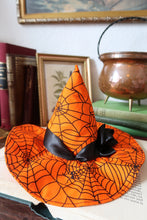 Load image into Gallery viewer, Vintage witch hat fascinator 