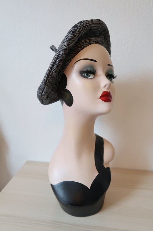 grey vintage style beret